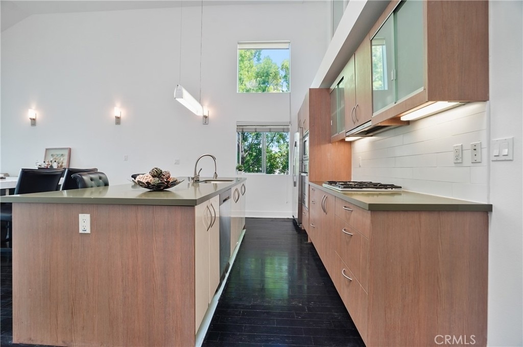 12837 Moorpark Street - Photo 4