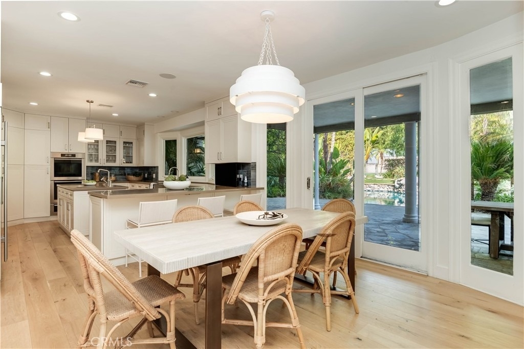4550 Encino Avenue - Photo 11