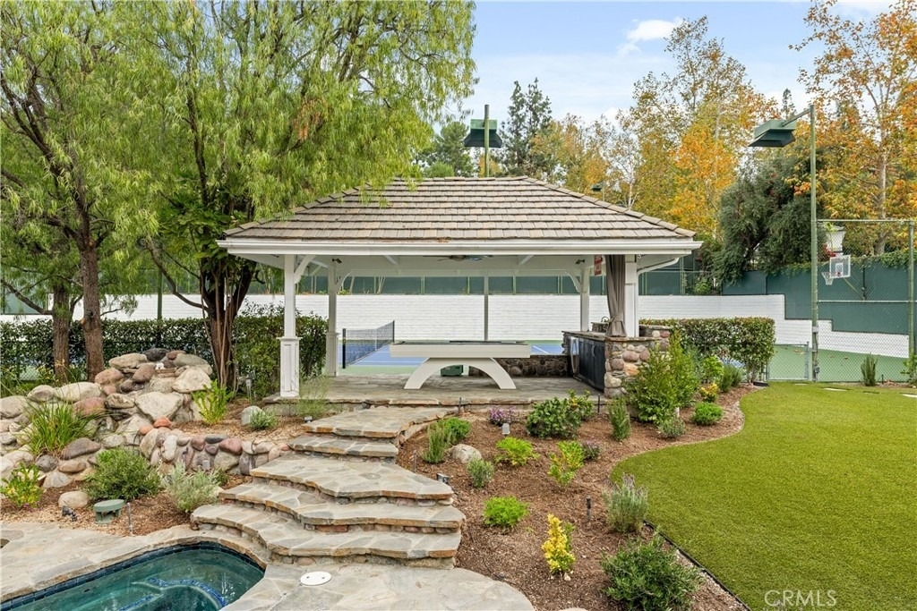 4550 Encino Avenue - Photo 26
