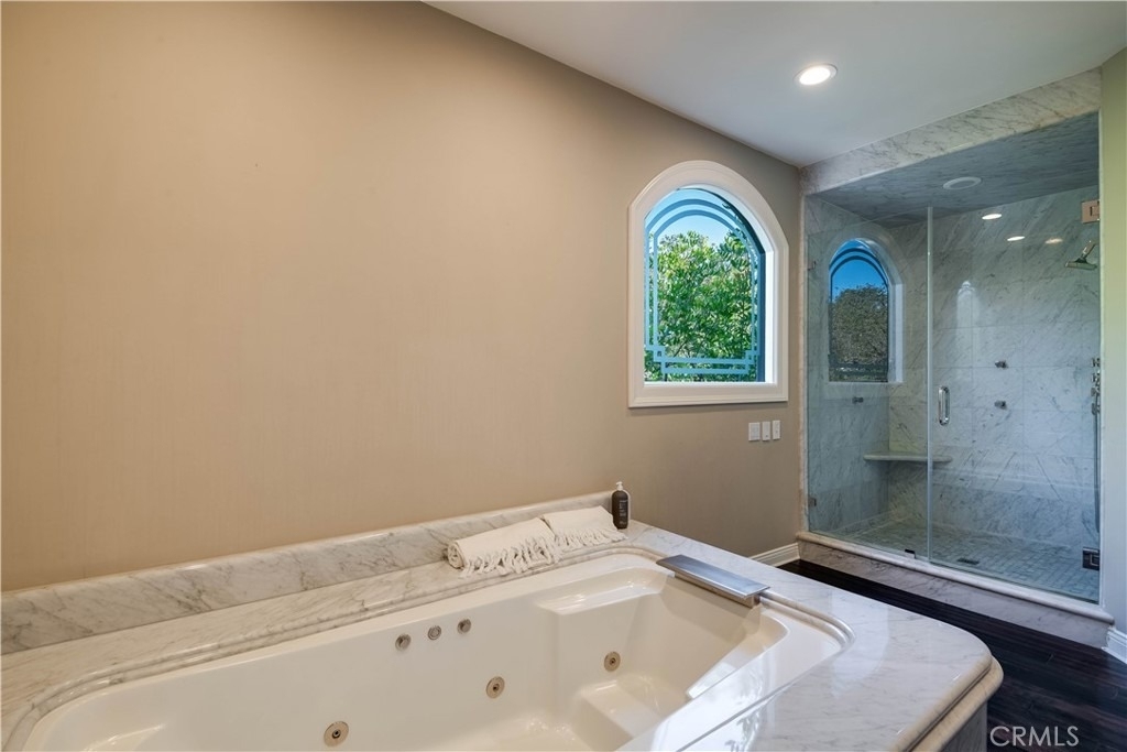 4550 Encino Avenue - Photo 18