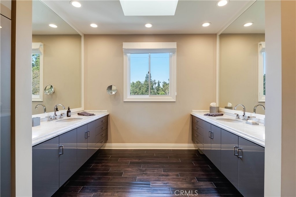 4550 Encino Avenue - Photo 17