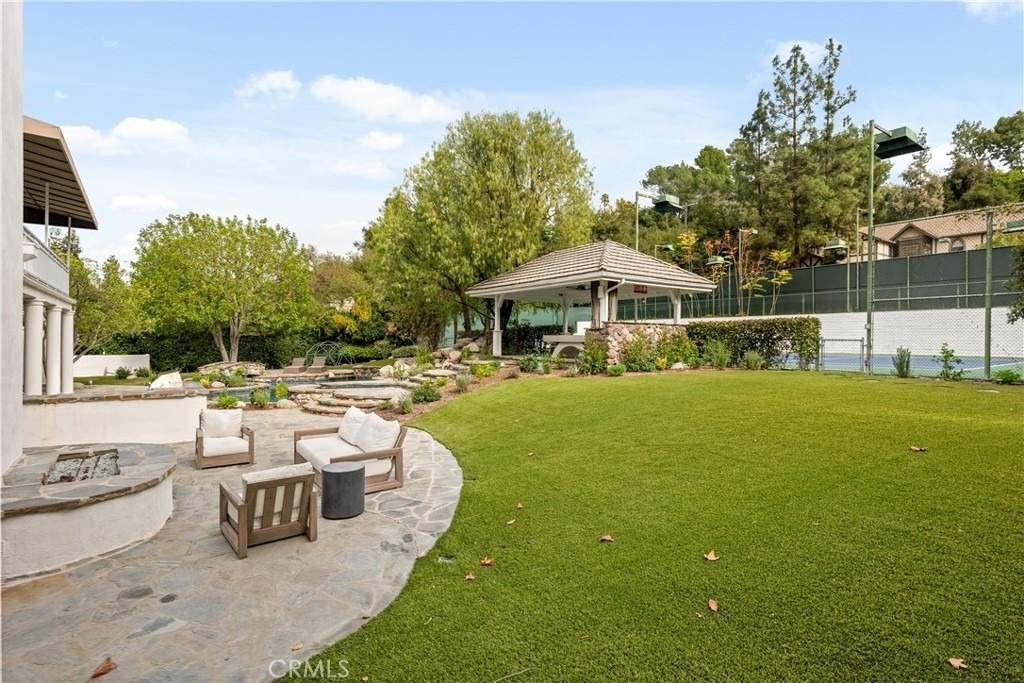 4550 Encino Avenue - Photo 20