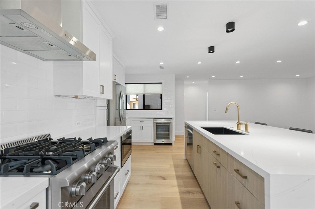 13355 Debby St - Photo 3