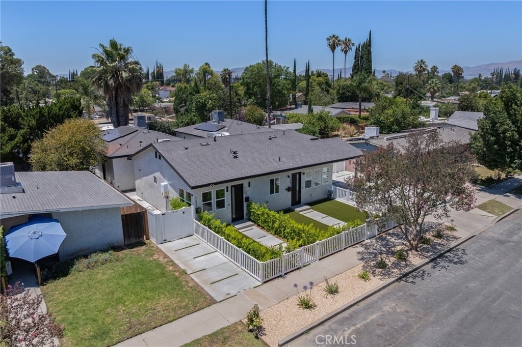 7647 Melvin Avenue - Photo 0