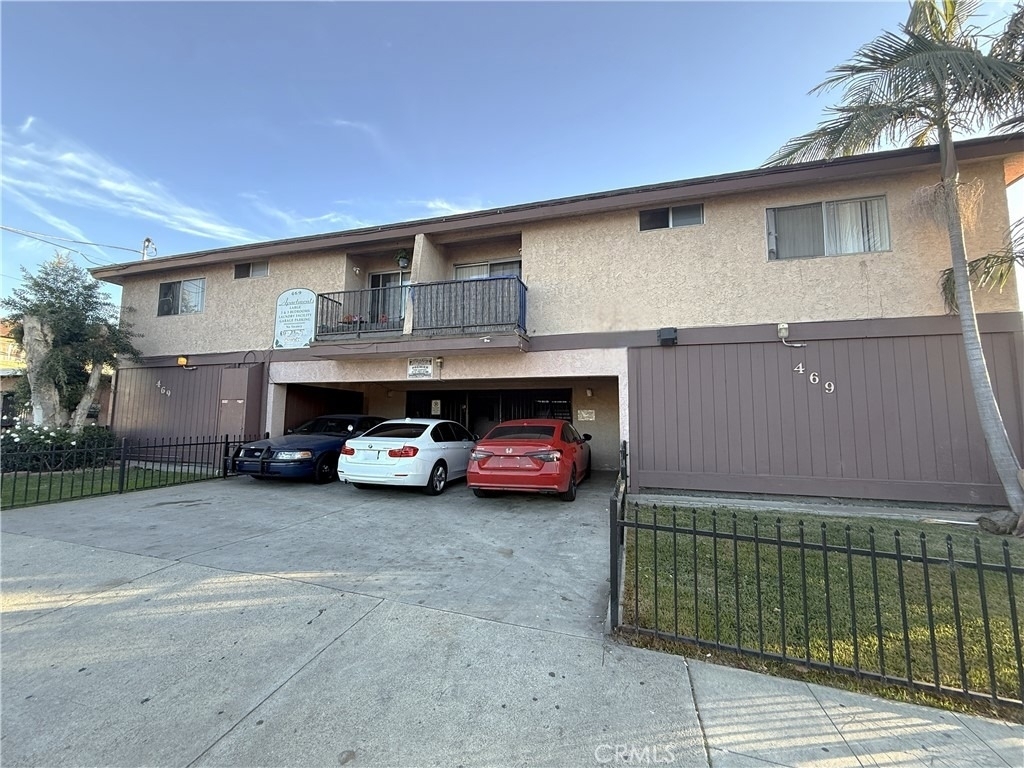 469 W Oliver Street - Photo 0