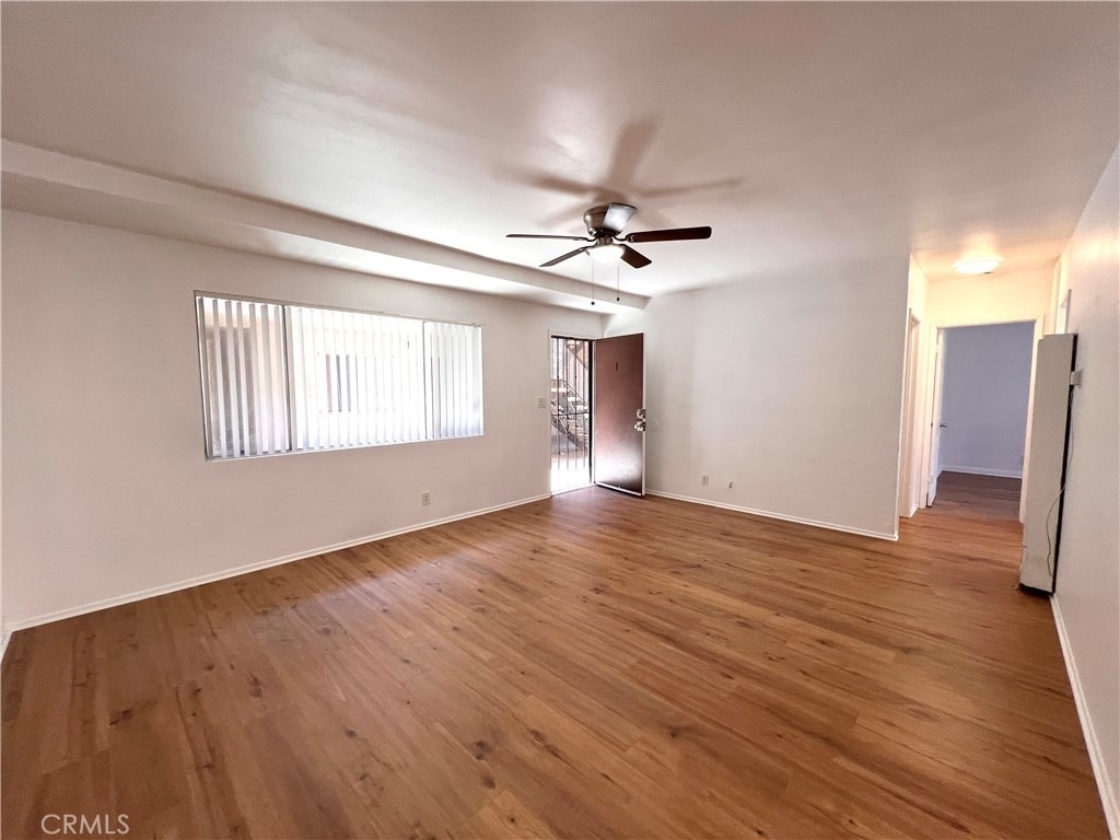 469 W Oliver Street - Photo 3