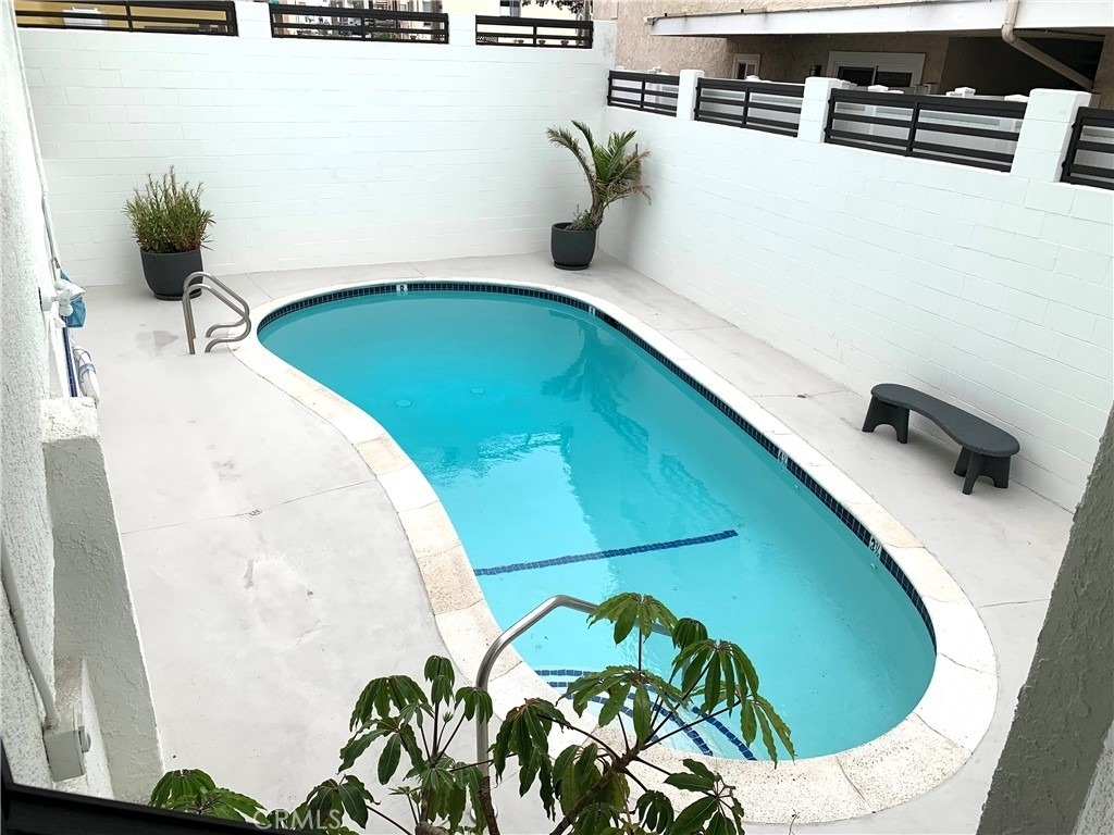 425 S Catalina Avenue - Photo 8
