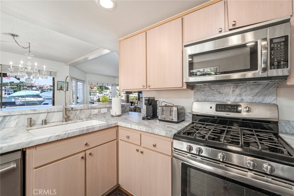 805 N Bay Front - Photo 8