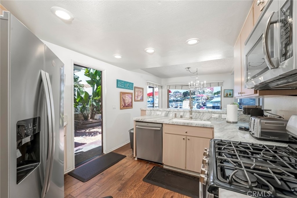805 N Bay Front - Photo 7