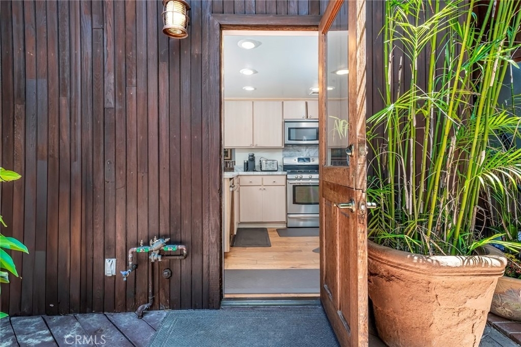 805 N Bay Front - Photo 5