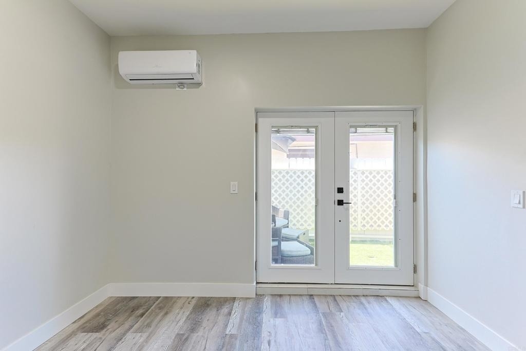 142 L - Photo 14