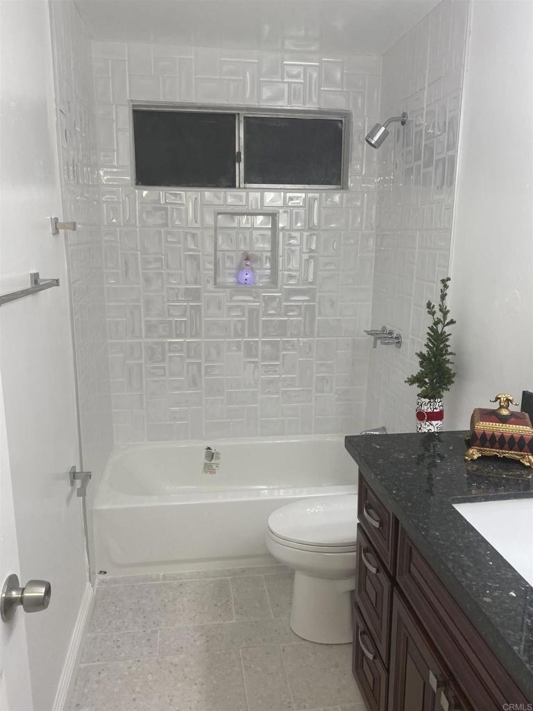 841 40th St. - Photo 7