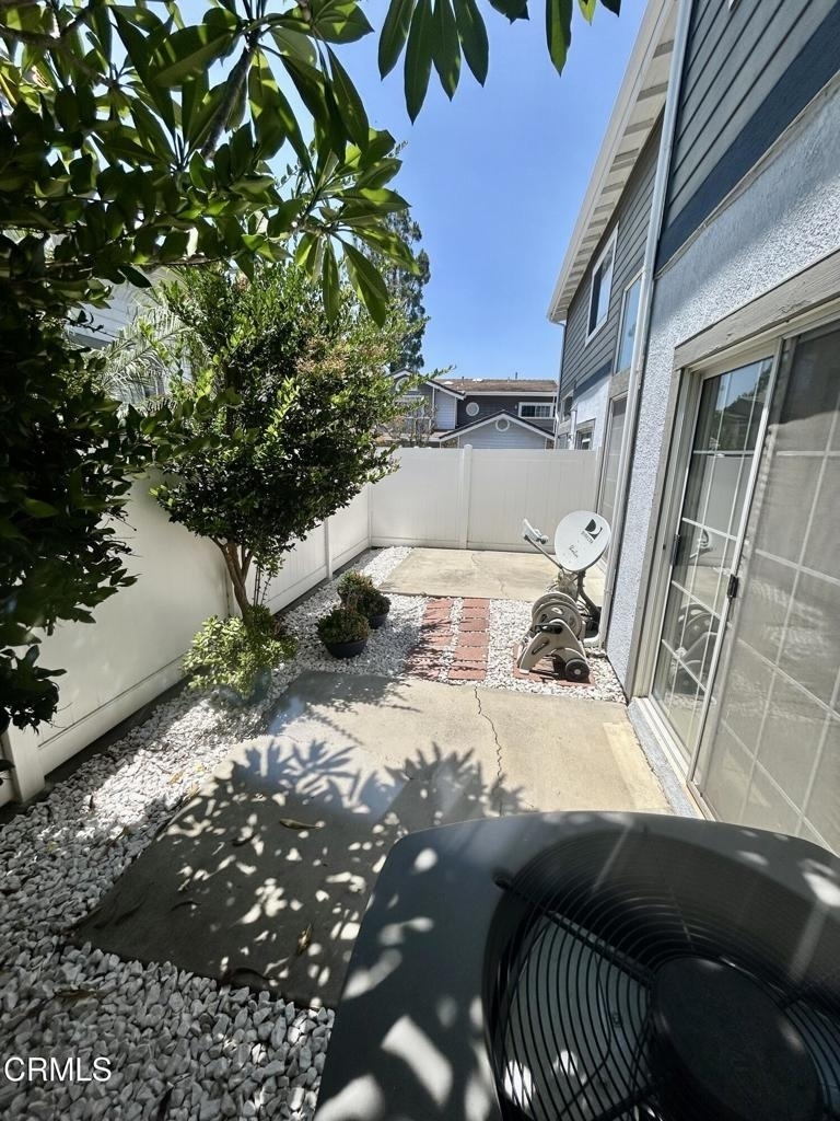 1066 Sheffield Place - Photo 21