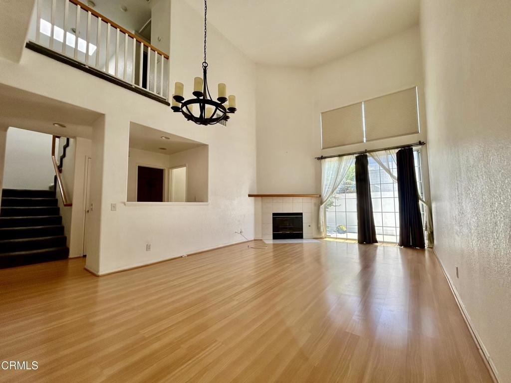 1066 Sheffield Place - Photo 3