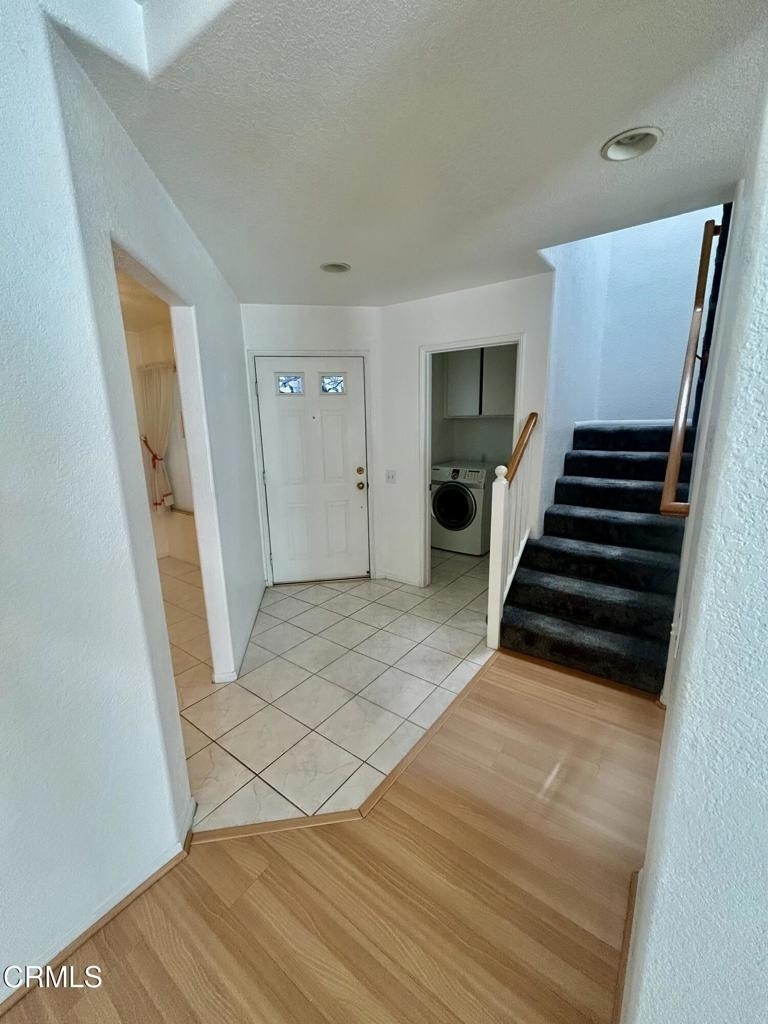 1066 Sheffield Place - Photo 10