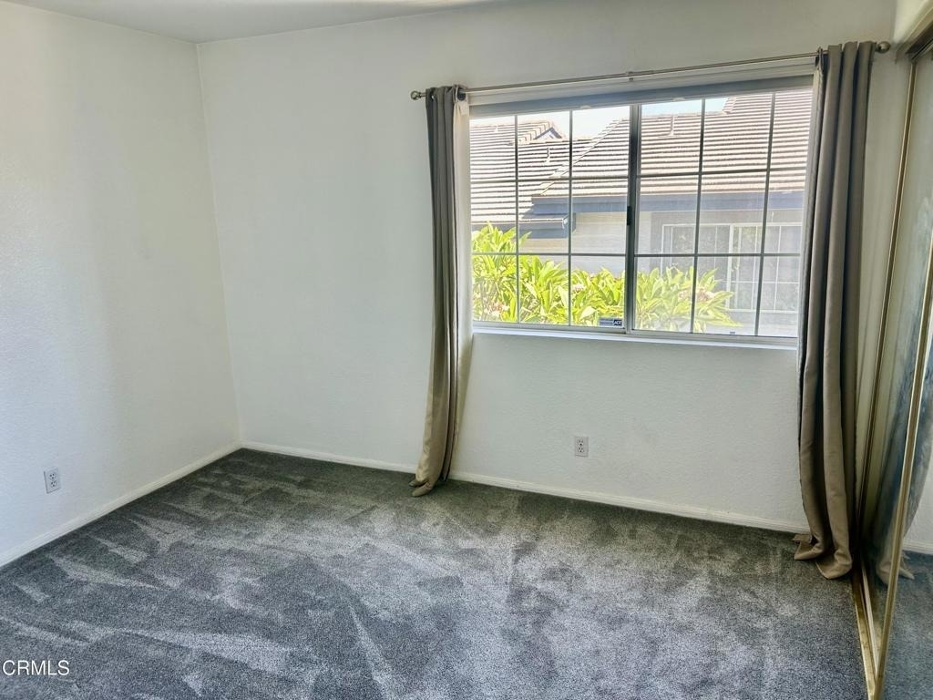 1066 Sheffield Place - Photo 19