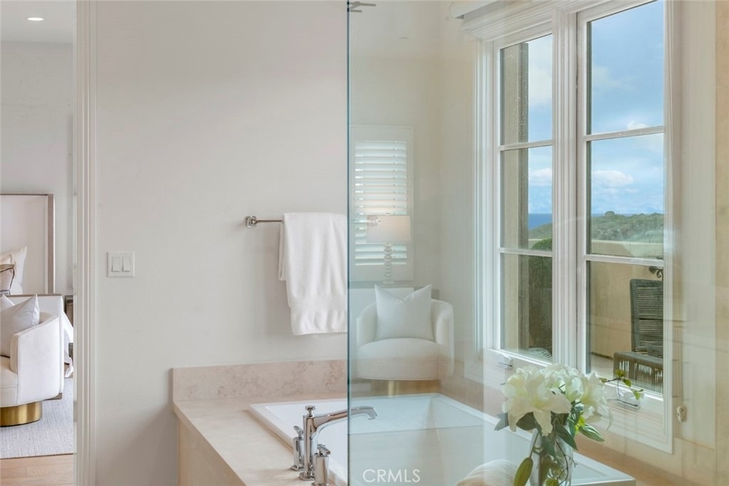 31 Seawatch - Photo 18