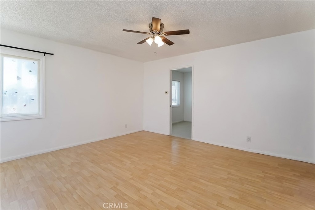 2513 E Tyler Street - Photo 4