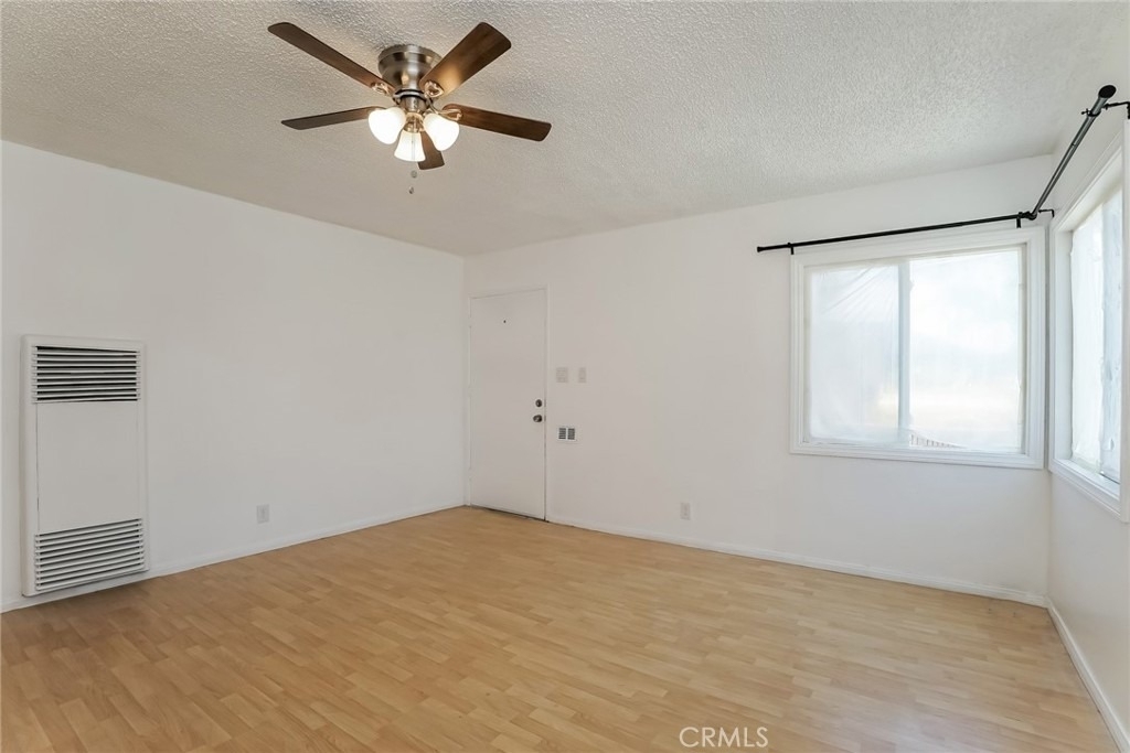 2513 E Tyler Street - Photo 2
