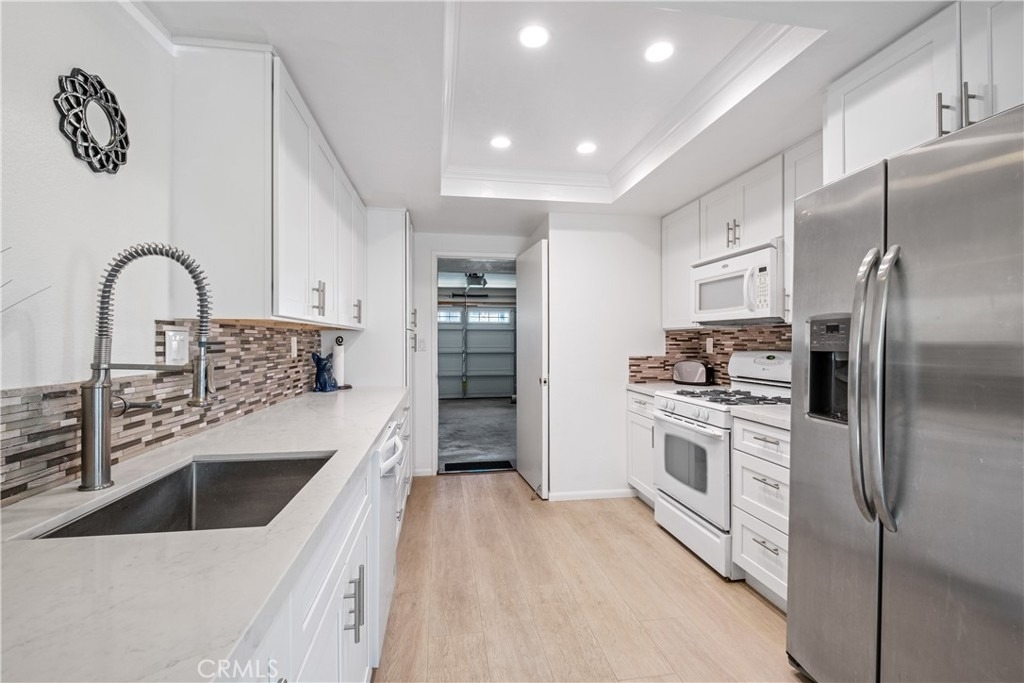 32338 Calle Linda - Photo 1