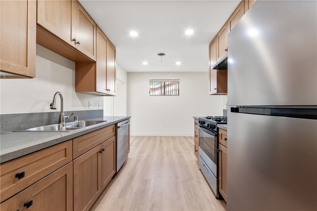 6431 Brown Circle - Photo 6