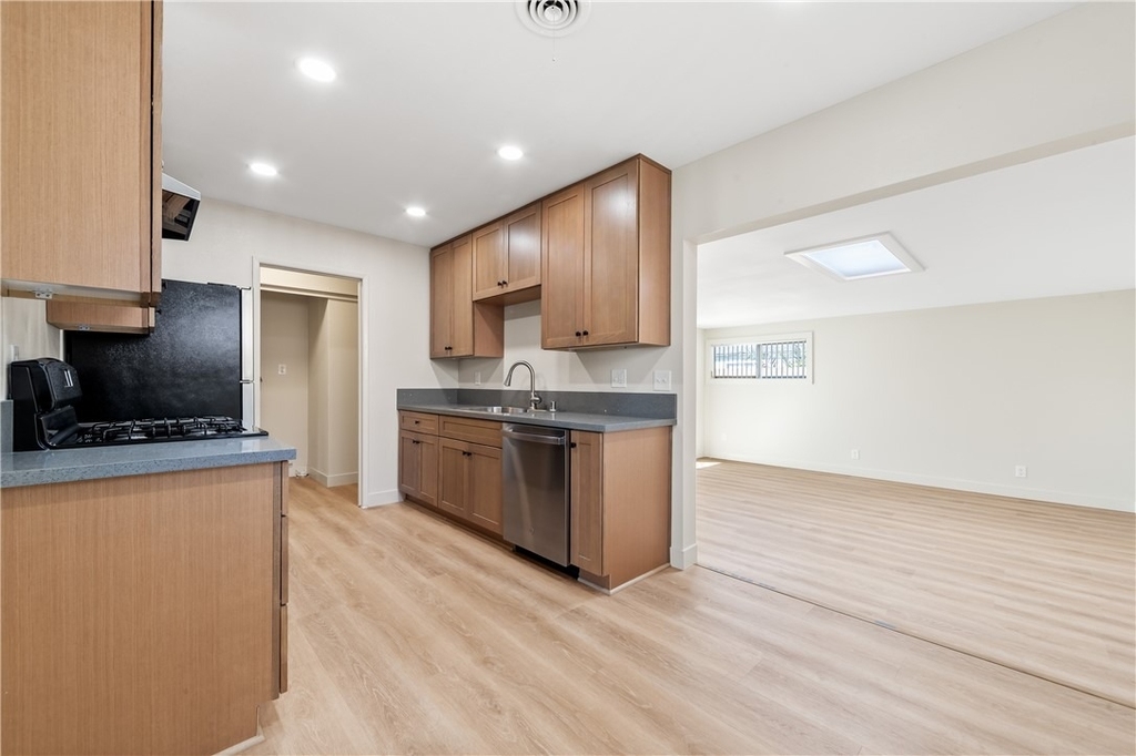 6431 Brown Circle - Photo 9
