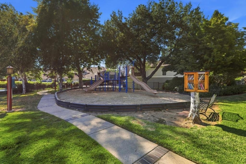 17125 Creekside Circle - Photo 21