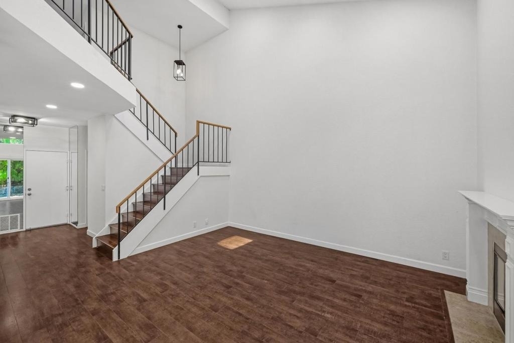 1286 Crestpoint Drive - Photo 7