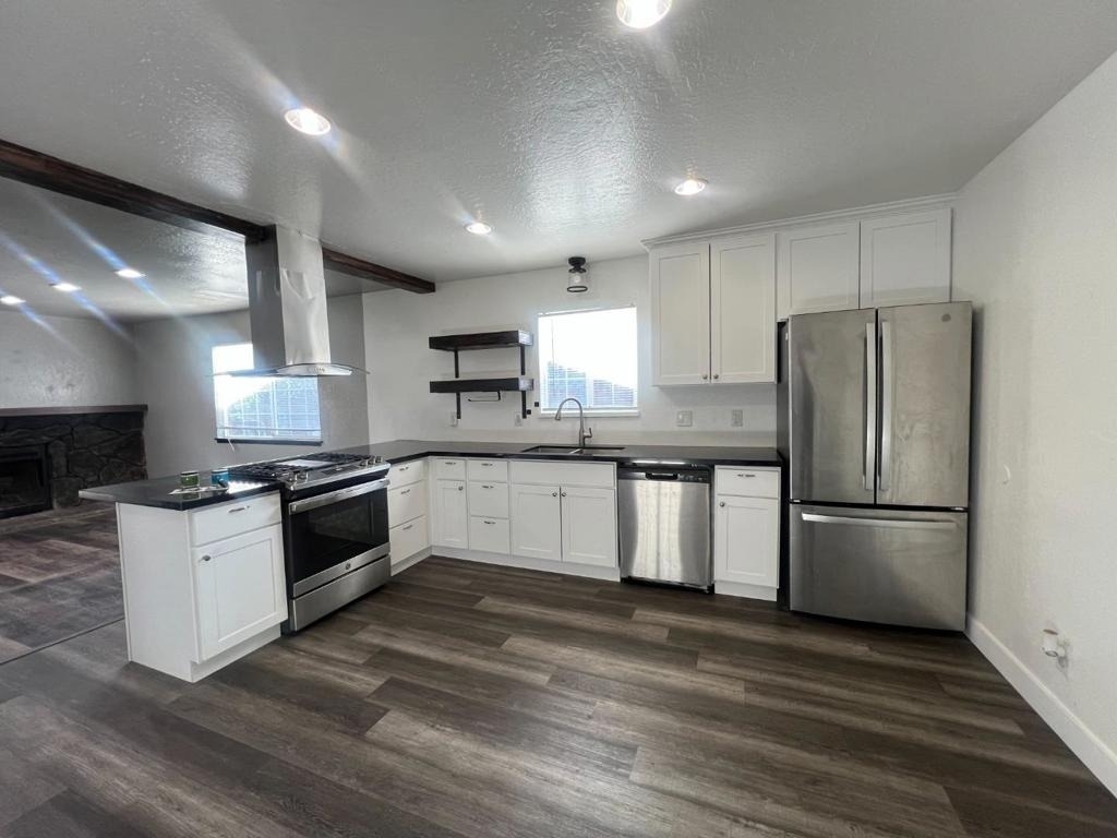 258 8th Street - Photo 5