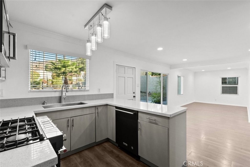 408 Spencer Street - Photo 12