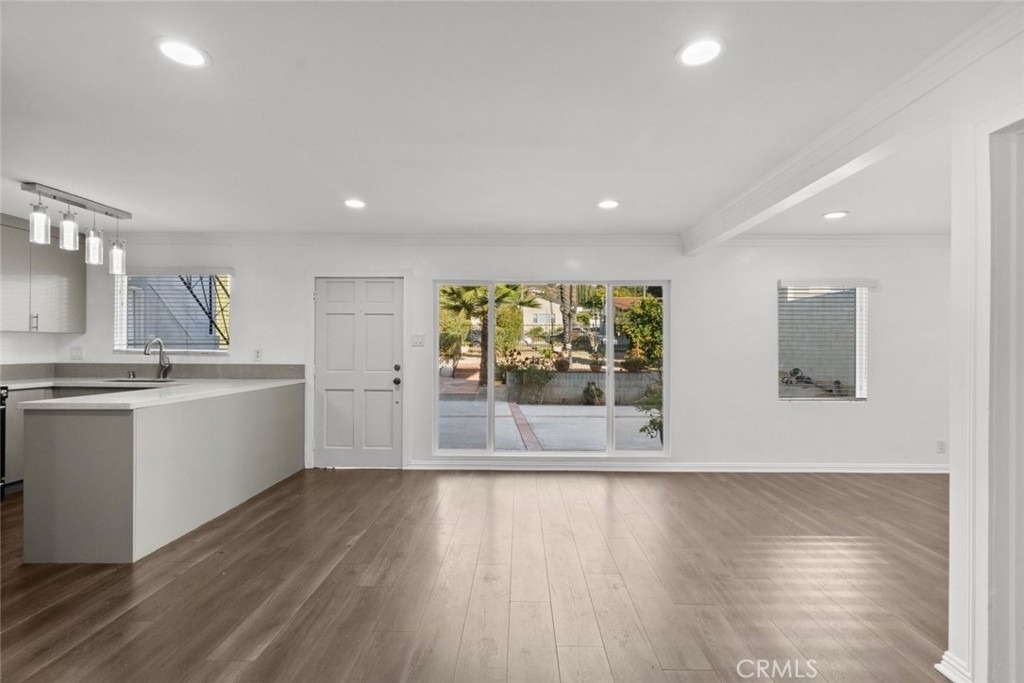 408 Spencer Street - Photo 6