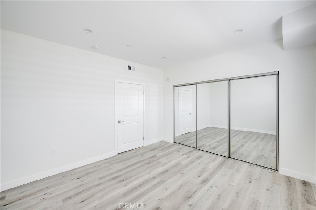 14526 Hartland Street - Photo 10