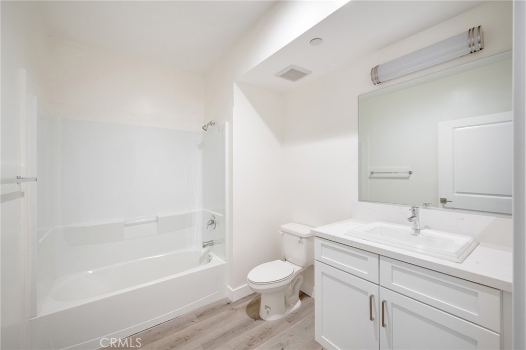 14526 Hartland Street - Photo 11