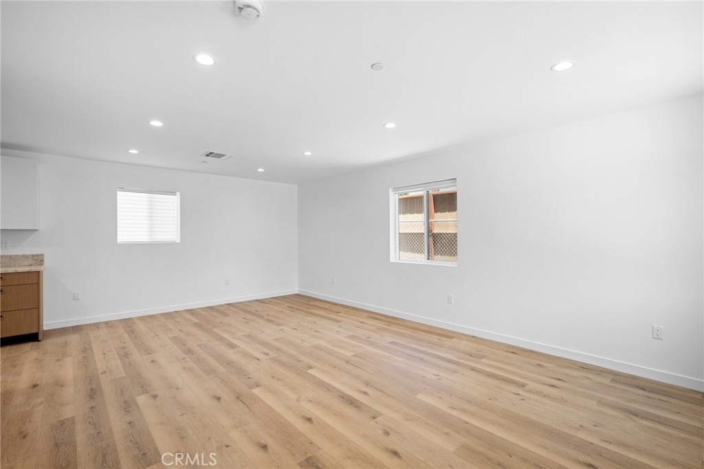 11049 Yarmouth Avenue - Photo 4