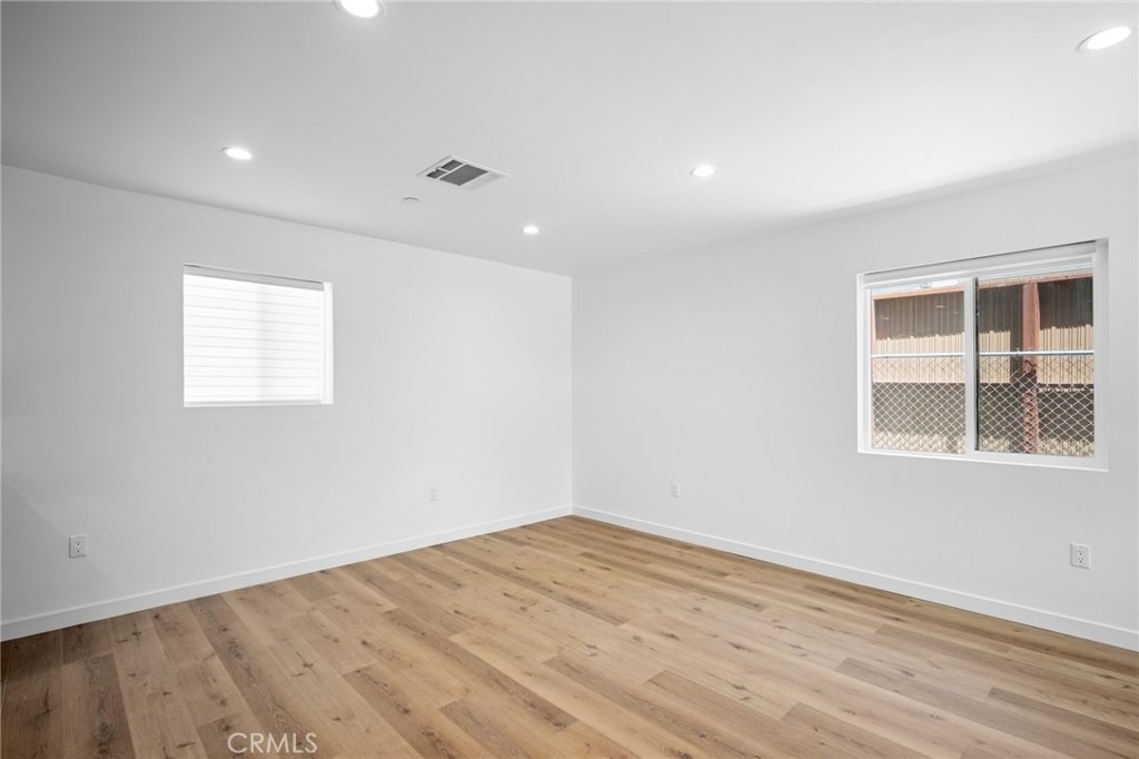 11049 Yarmouth Avenue - Photo 8