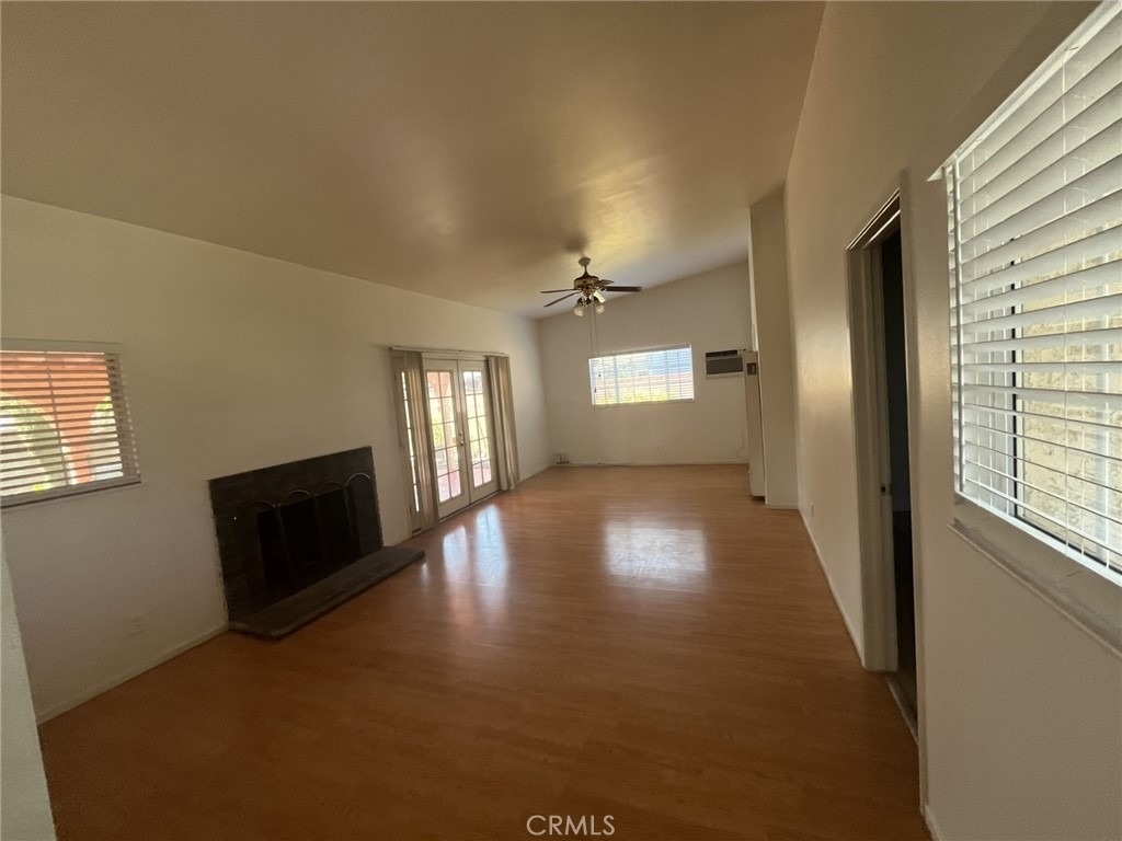 536 Sandsprings - Photo 3