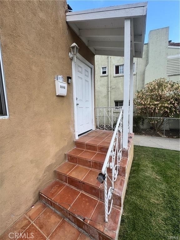 1046 S Citrus Avenue - Photo 10