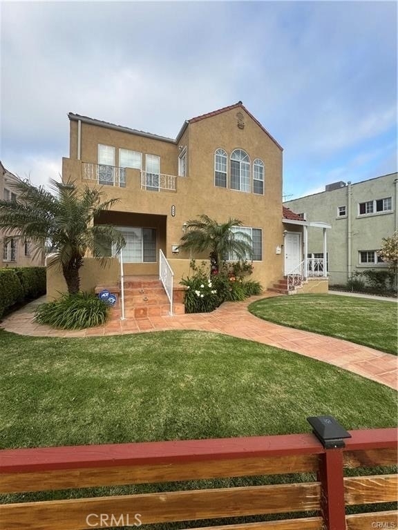 1046 S Citrus Avenue - Photo 0