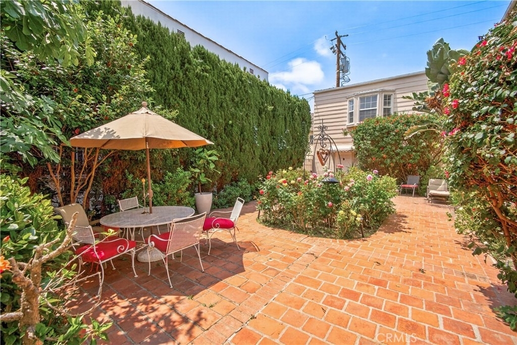 135 S Canon Drive - Photo 9