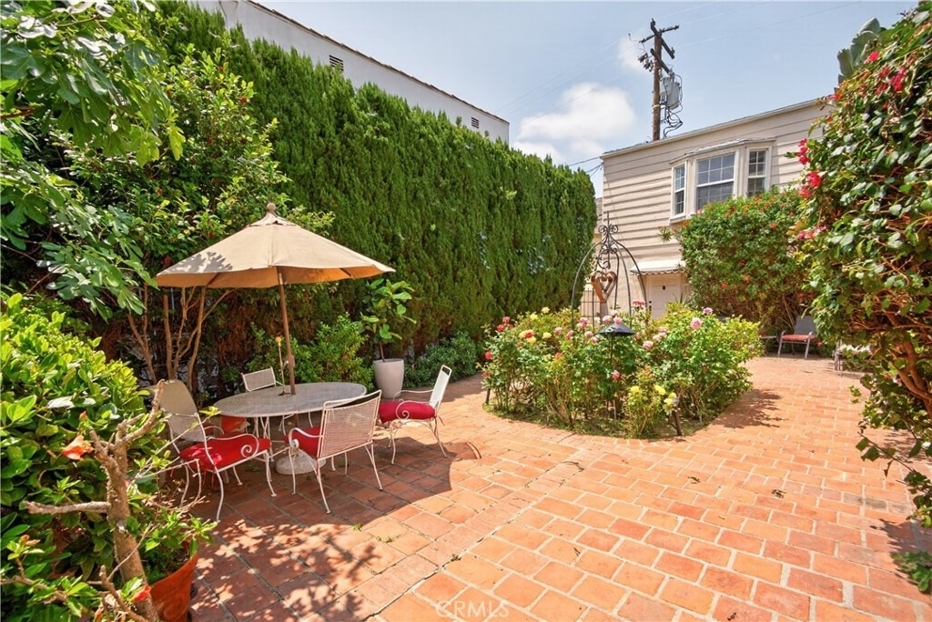 135 S Canon Drive - Photo 8