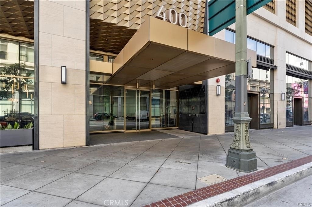 400 S Broadway - Photo 6