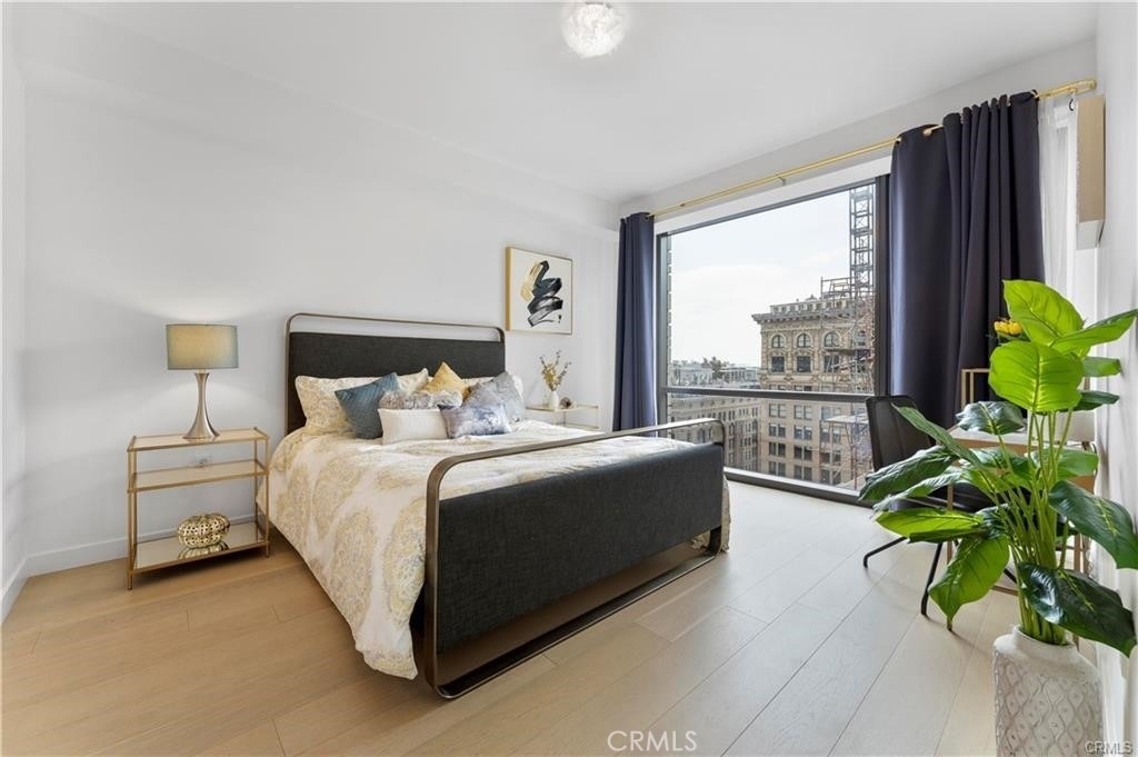 400 S Broadway - Photo 7