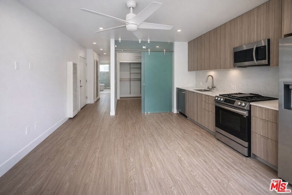 1433 Euclid Street - Photo 0