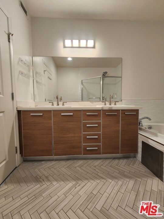 147 S Doheny Drive - Photo 31