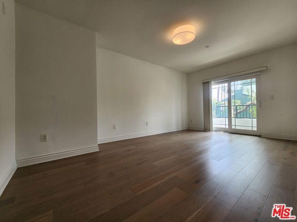 147 S Doheny Drive - Photo 26