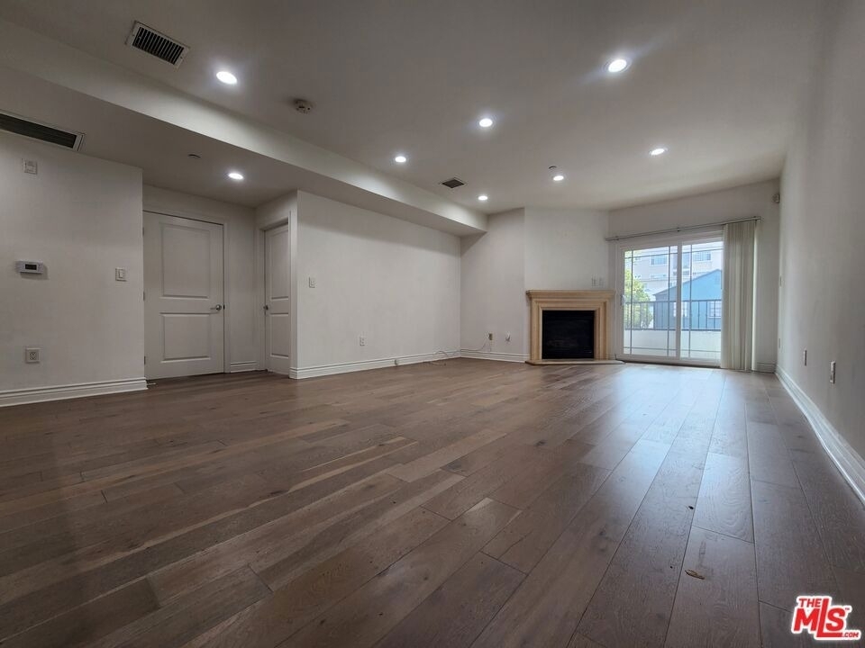 147 S Doheny Drive - Photo 13