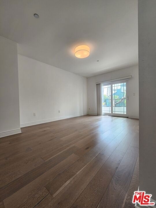 147 S Doheny Drive - Photo 25