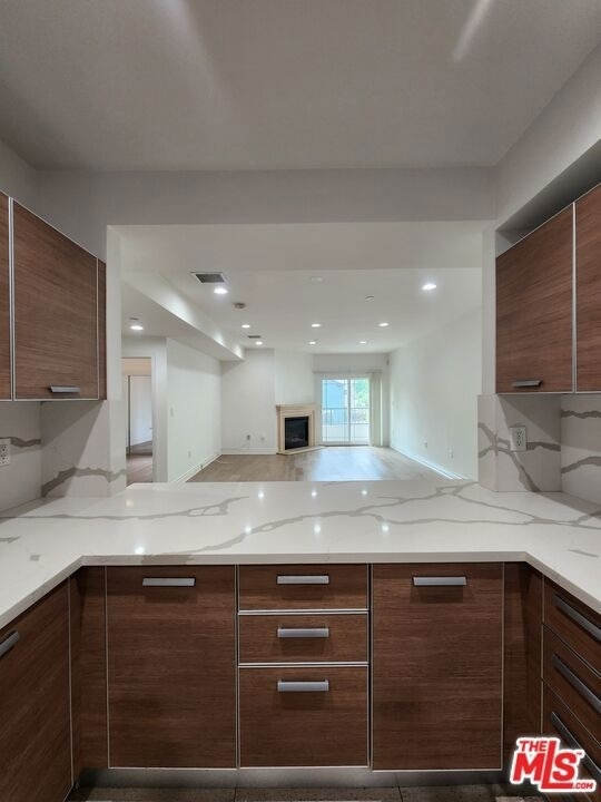 147 S Doheny Drive - Photo 6