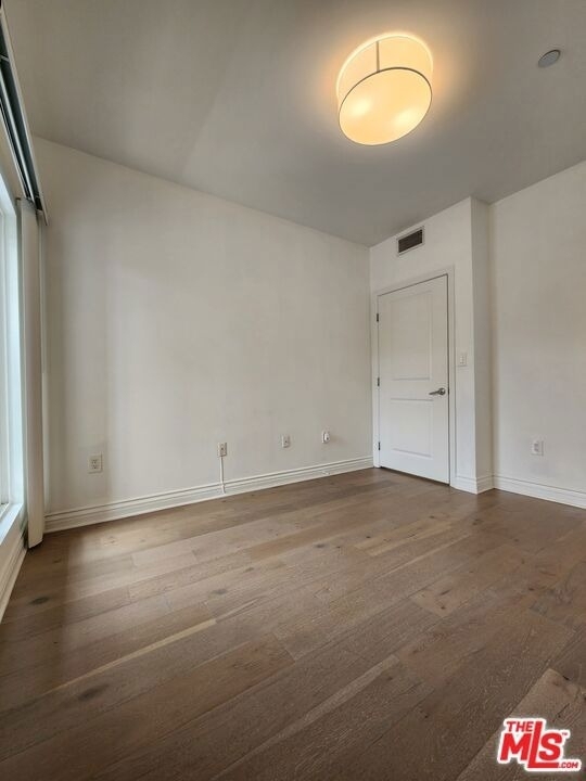 147 S Doheny Drive - Photo 21