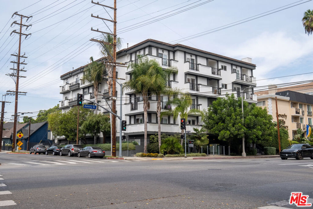 147 S Doheny Drive - Photo 38